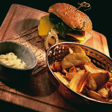 Cantinho D'avo - Apulia Szálloda 5*